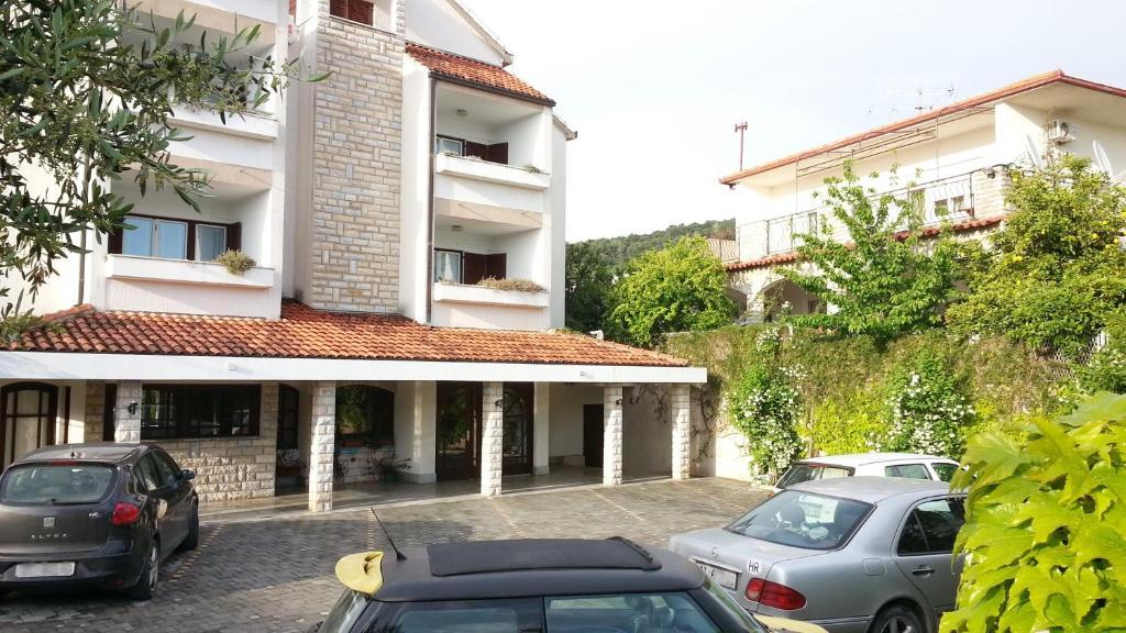 Apartments Vojin Trogir Luaran gambar