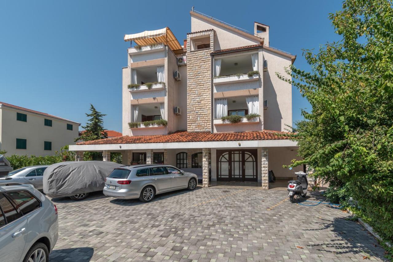 Apartments Vojin Trogir Luaran gambar